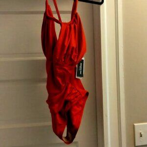 NWT  Kenneth Cole Womens Core Power Shaping Key Hole  One-Piece Swim suit   xl